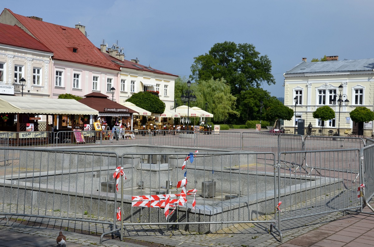 Dla kogo fontanna - Zdjęcie główne