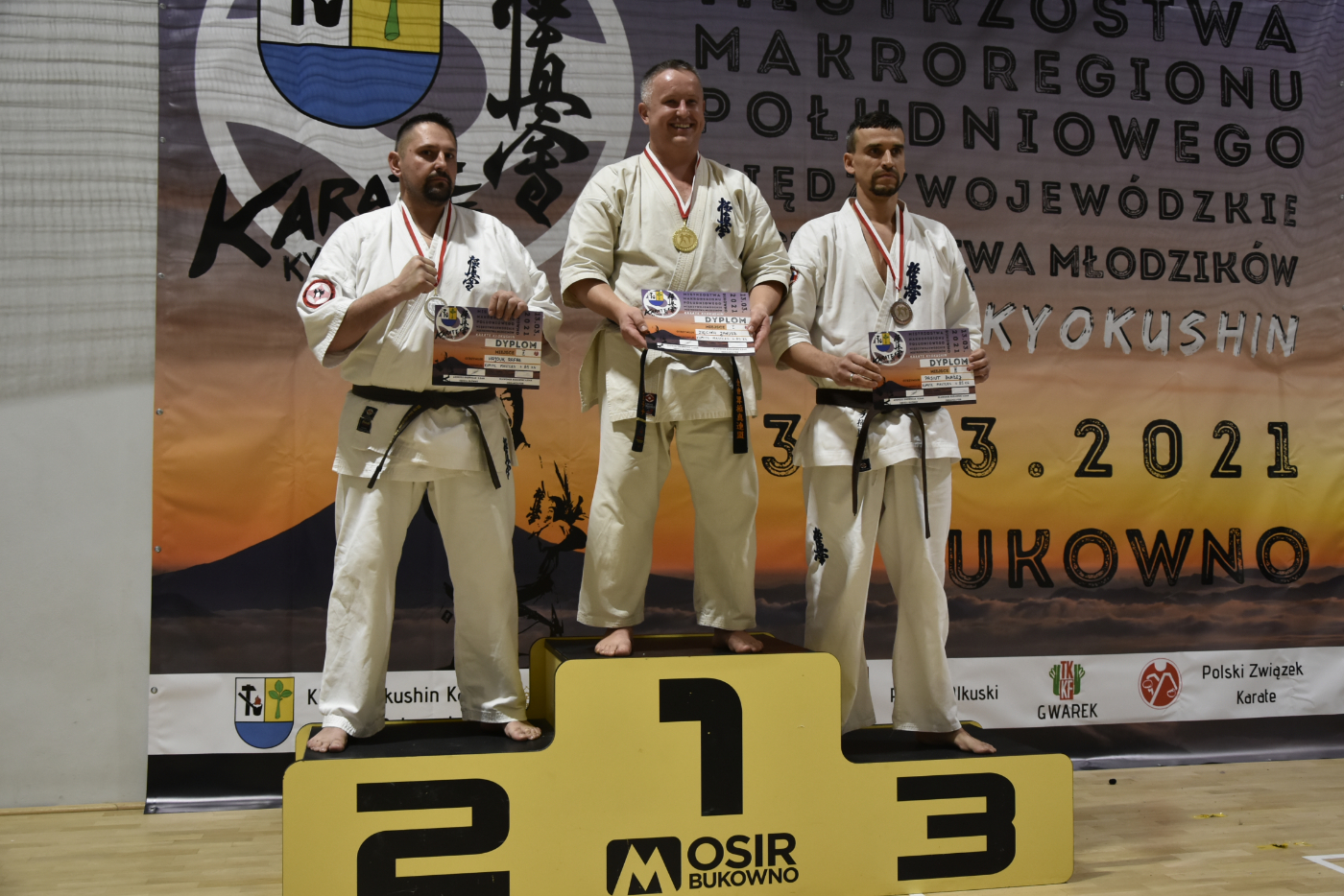 UKS Karate Kyokushin Kumite Niebieszczany Mistrzem Makroregionu Południowego! [ZDJĘCIA] - Zdjęcie główne