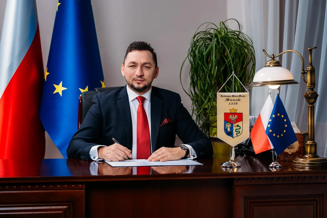 "To był rok pełen wyzwań obfitujący w wielomilionowe inwestycje" - podsumowuje rok 2023 burmistrz Sanoka - Zdjęcie główne