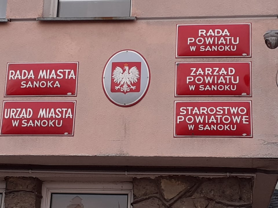 SYGNAŁY CZYTELNIKÓW: Czas rejestracji samochodów w Sanoku to jakaś totalna pomyłka! - Zdjęcie główne