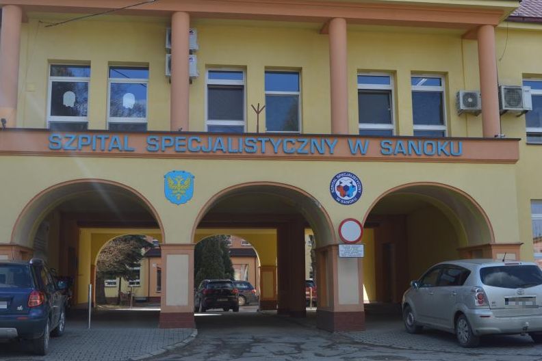 Jak uzyskać pomoc lekarską w razie nagłego zachorowania bez wyczekiwania w kolejce na SOR - Zdjęcie główne