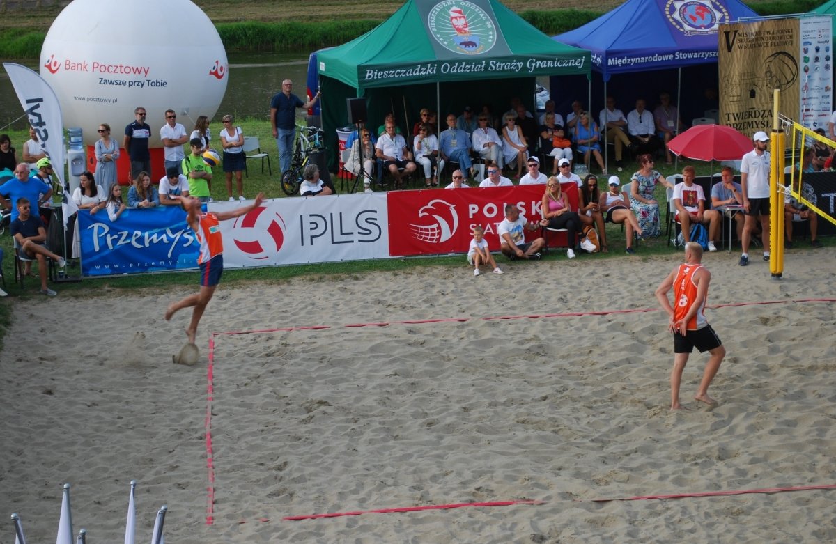 Twierdza Przemyśl 2021: Mistrzostwa Polski w Siatkówce Plażowej Służb Mundurowych [ZDJĘCIA] - Zdjęcie główne