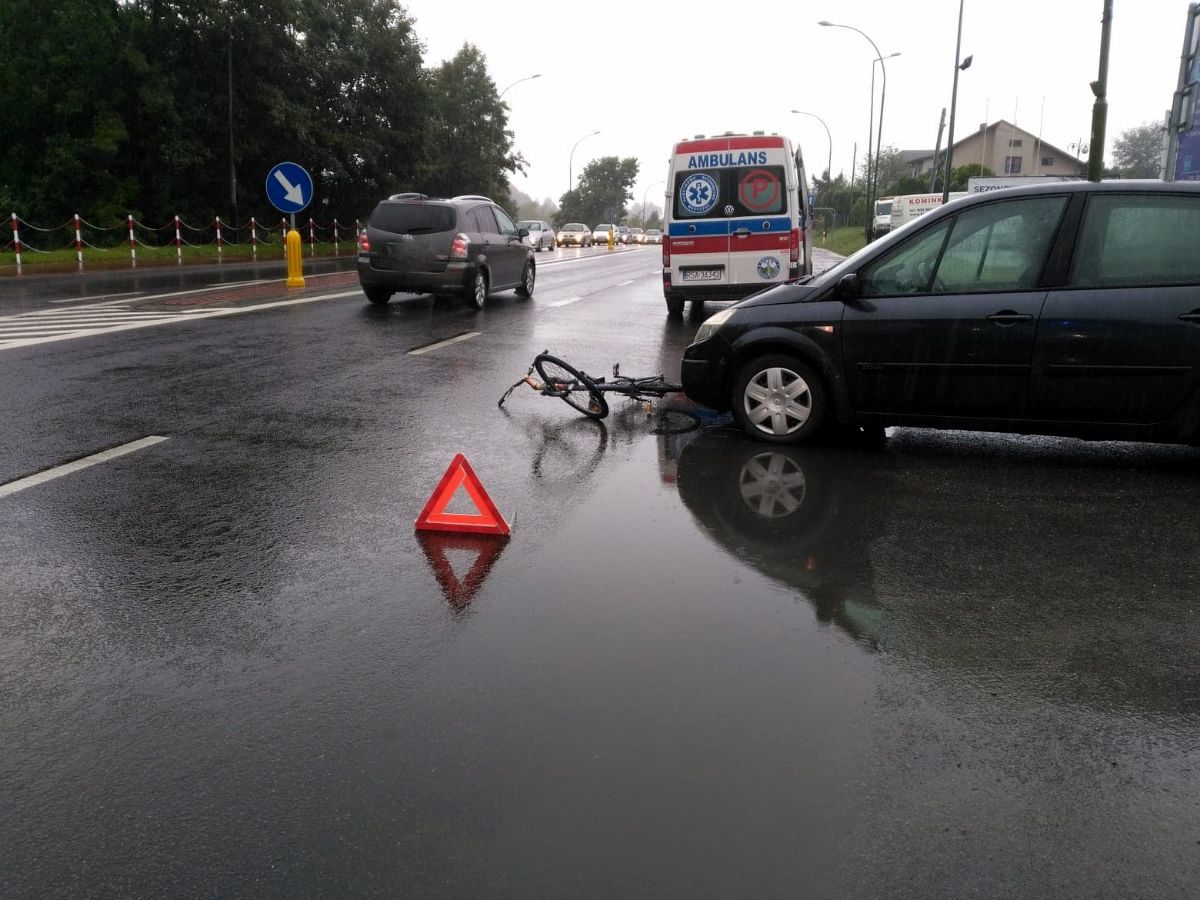 SANOK: Potrącenie rowerzysty na ul. Krakowskiej [FOTO+VIDEO] - Zdjęcie główne