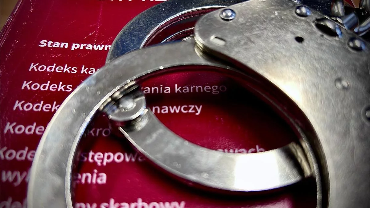 Groził komornikowi i pracownikowi kancelarii. 45-latek z powiatu sanockiego trafił do aresztu - Zdjęcie główne