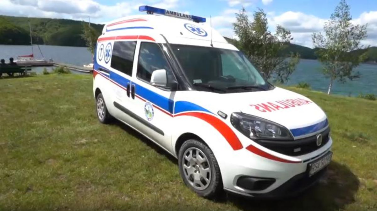 Nowa karetka Bieszczadzkiego Pogotowia Ratunkowego [VIDEO] - Zdjęcie główne