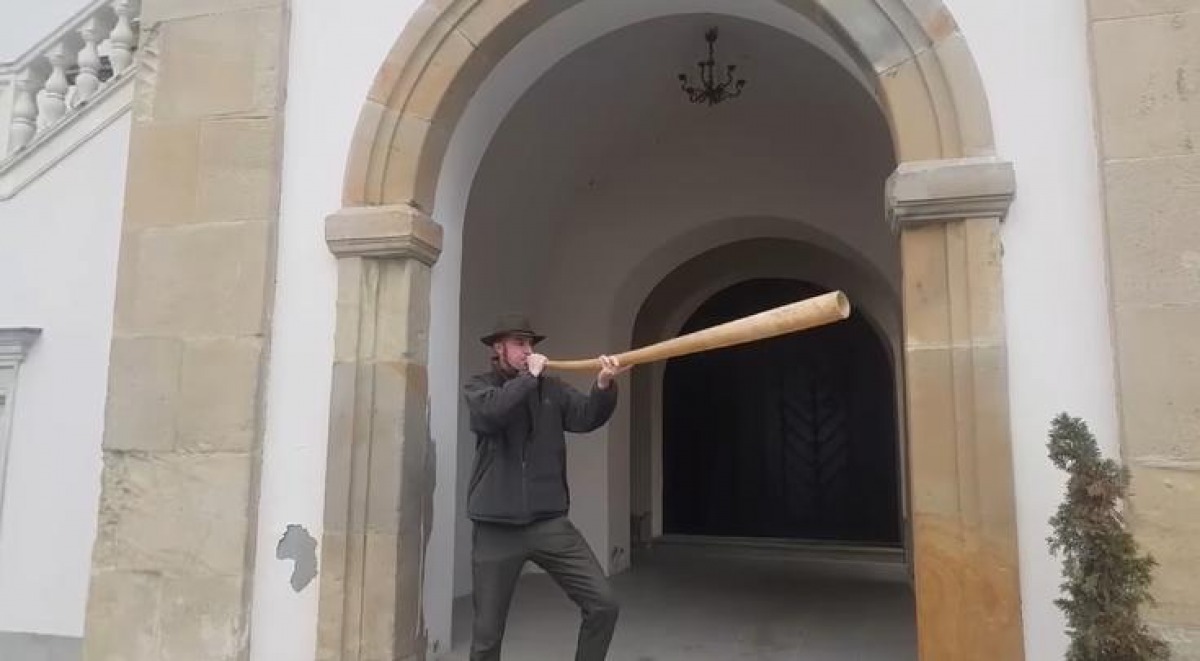 Echo odezwało się w podkarpackich lasach. Uczciło wyjątkową okazję [FILM] - Zdjęcie główne
