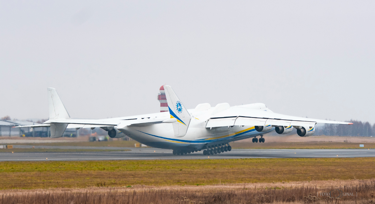 Antonow An-225 Mrija opuścił rzeszowskie lotnisko 
