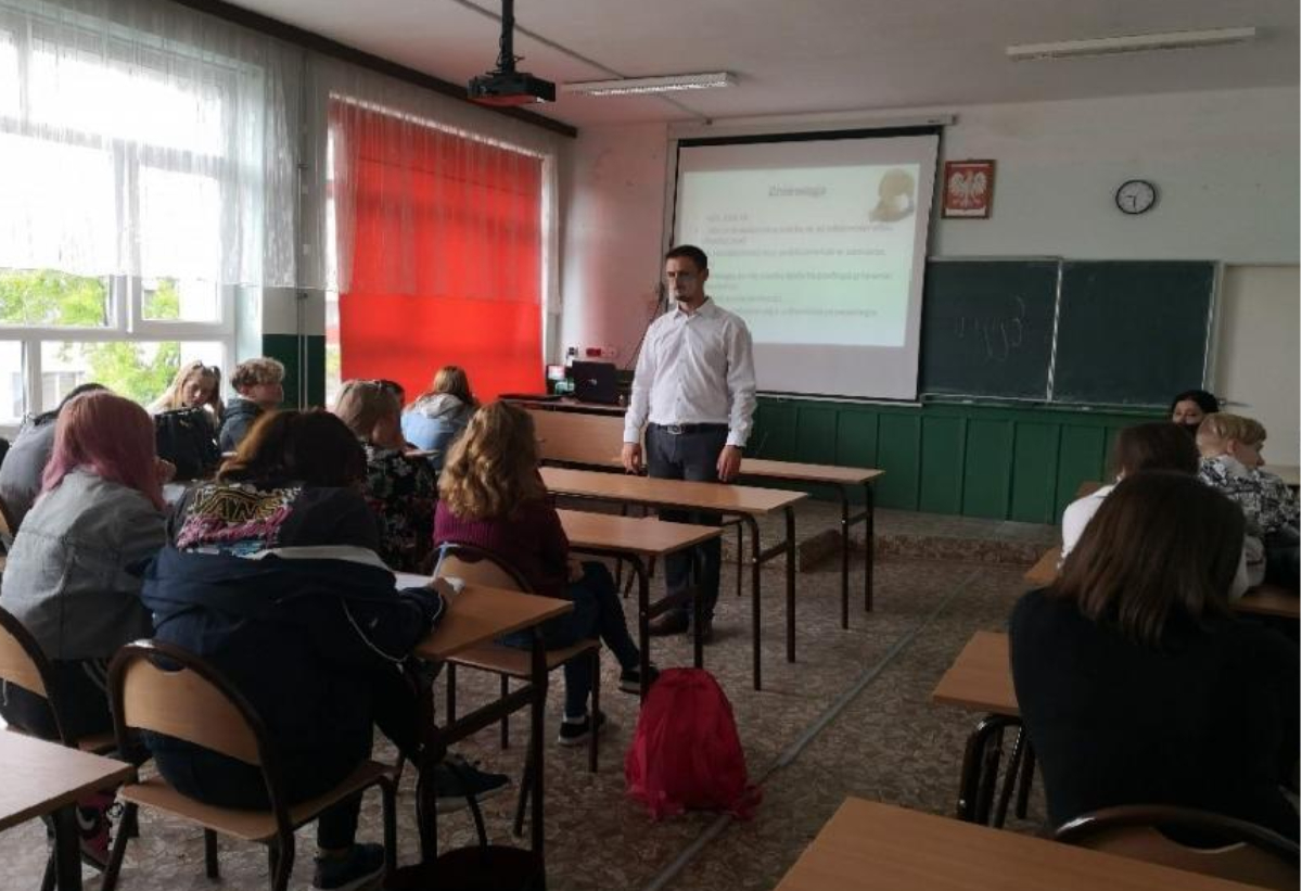 Powiat Sanocki. Warsztaty prawne dla uczniów ze szkół ponadpodstawowych - Zdjęcie główne