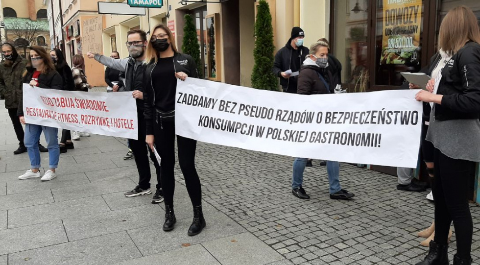 Region. Branża gastronomiczna powiedziała "dosyć": - Rząd chce nas zniszczyć! - Zdjęcie główne