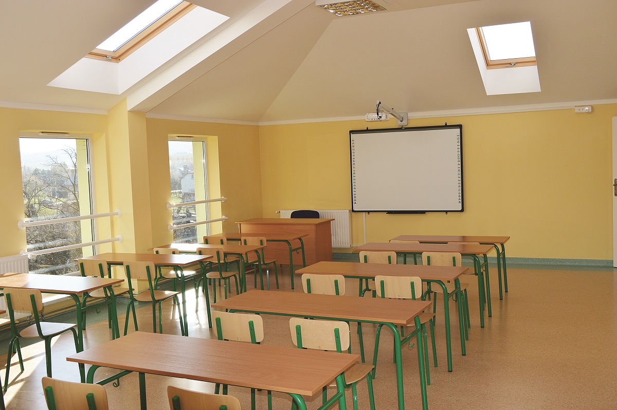 Gmina wyremontowała szkołę w Besku - Zdjęcie główne