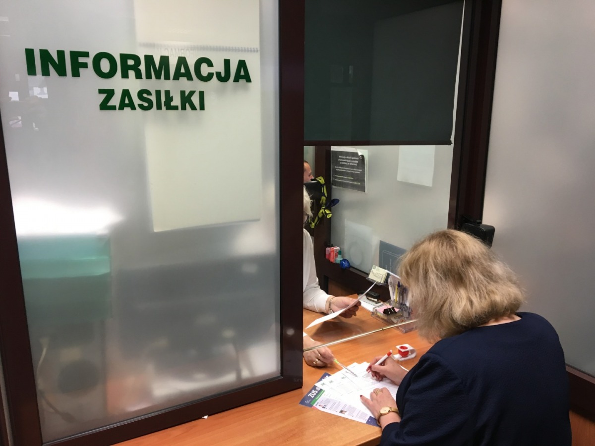 Zwolnienie na opiekę nad chorym rodzicem - Zdjęcie główne