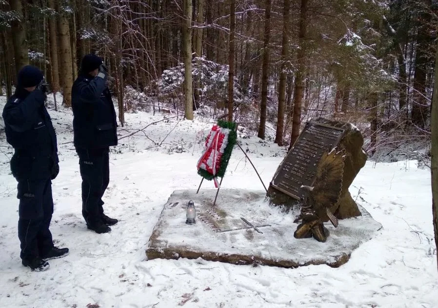W dniu 10 stycznia 1991 r., podczas wykonywania czynności służbowych związanych z rekonstrukcją zdarzeń na potrzeby śledztwa, zginęli tragicznie w katastrofie lotniczej śmigłowca.