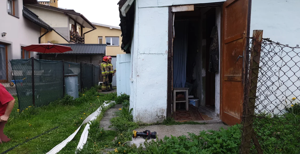 Z OSTATNIEJ CHWILI: Pożar w domu na ul. Krasińskiego w Sanoku [ZDJĘCIA] - Zdjęcie główne