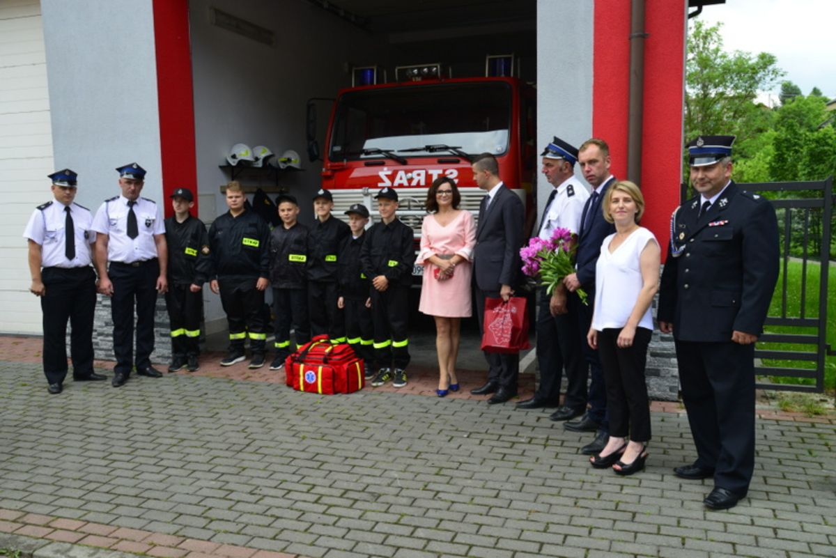 Strażacy OSP w Bukowsku otrzymali zestaw ratownictwa przedlekarskiego od KRUS - Zdjęcie główne