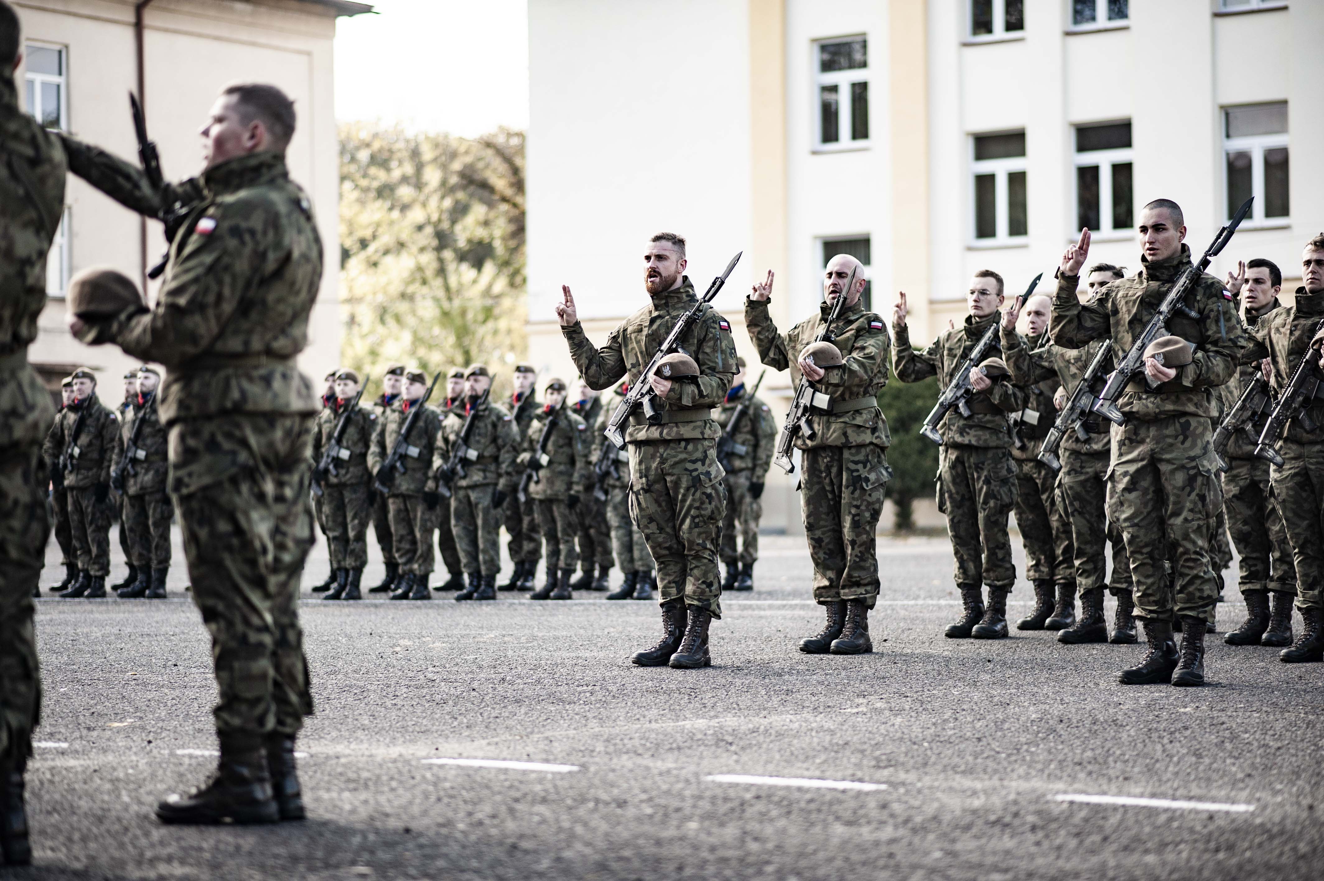 Uroczysta przysięga wojskowa żołnierzy 3. Podkarpackiej Brygady Obrony Terytorialnej [ZDJĘCIA] - Zdjęcie główne