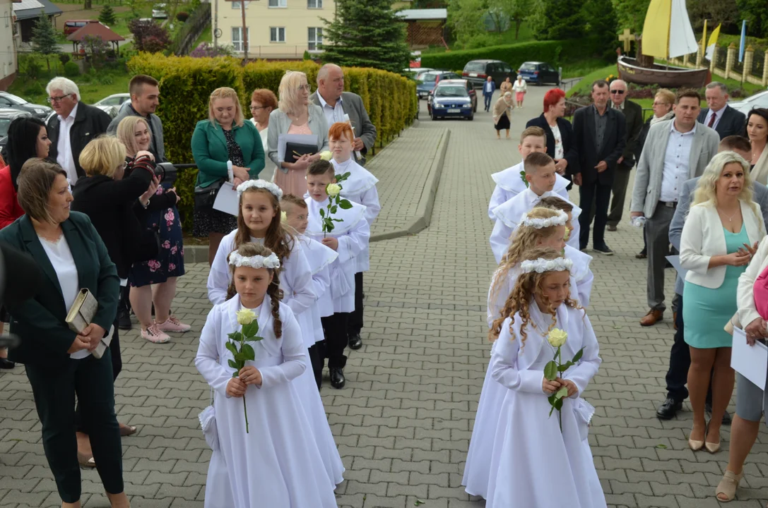 Maryjo do Syna swego nas prowadź. I Komunia Święta w Trepczy [ZDJĘCIA] - Zdjęcie główne