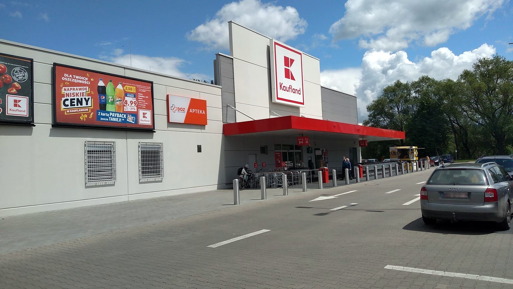 Usługi pocztowe we wszystkich sklepach Kaufland. Market będzie czynny w każdą niedzielę! - Zdjęcie główne