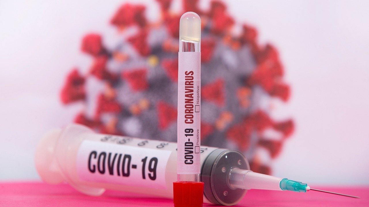 Polska negocjowała wstępną umowę ws. szczepionek na COVID-19 - Zdjęcie główne