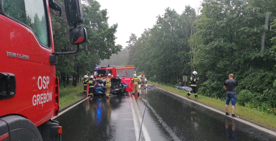 Podkarpacie: Śmierć na drodze! Nie żyją dwie osoby! - Zdjęcie główne