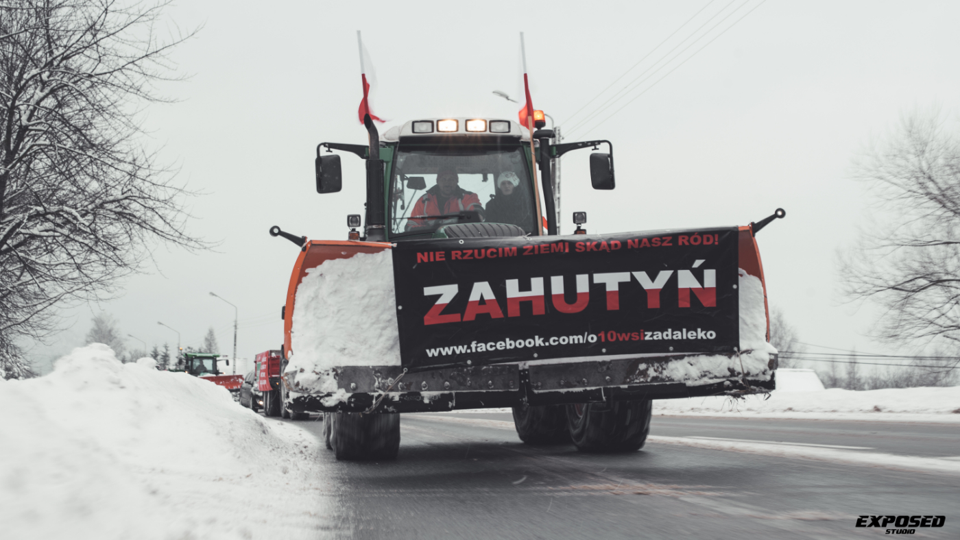 Śpiewem zaprotestował przeciwko przyłączeniu Zahutynia do Sanoka [TELEDYSK+GALERIA] - Zdjęcie główne