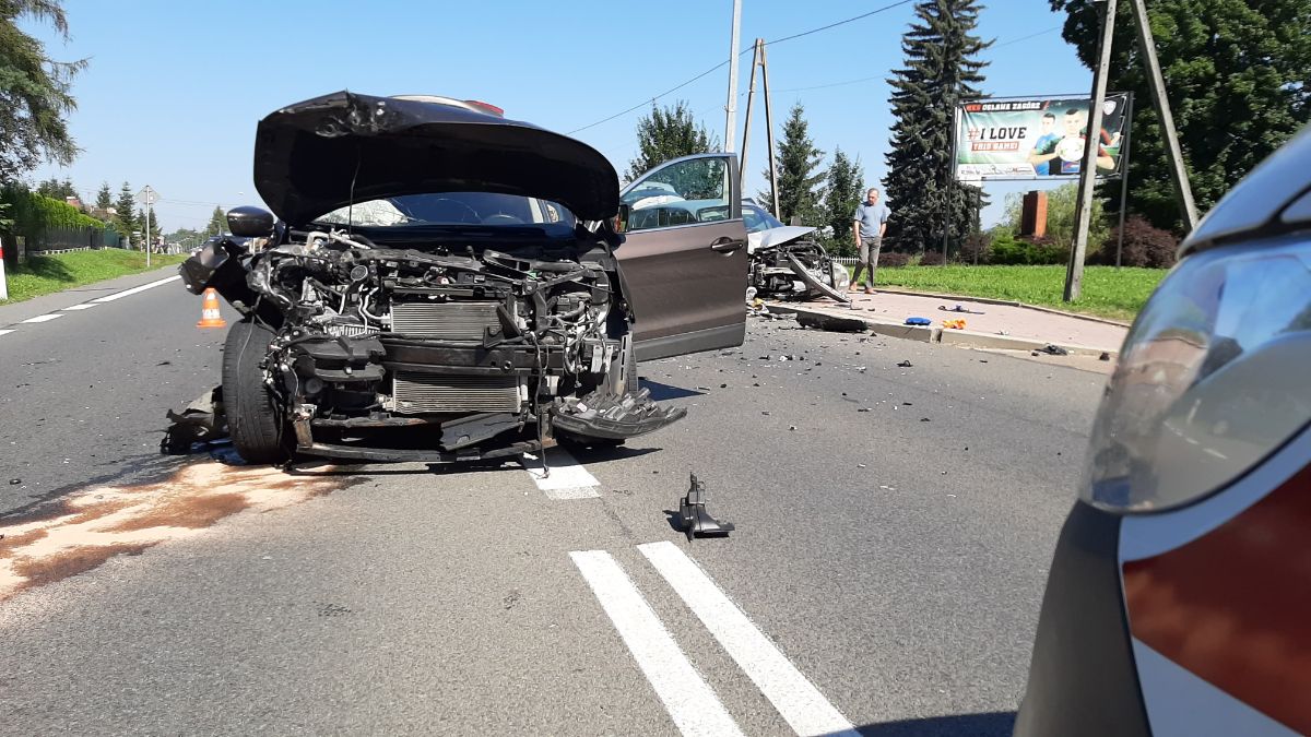 Zagórz. Zderzenie czołowe. 6 osób w szpitalu! [FOTO+VIDEO] - Zdjęcie główne