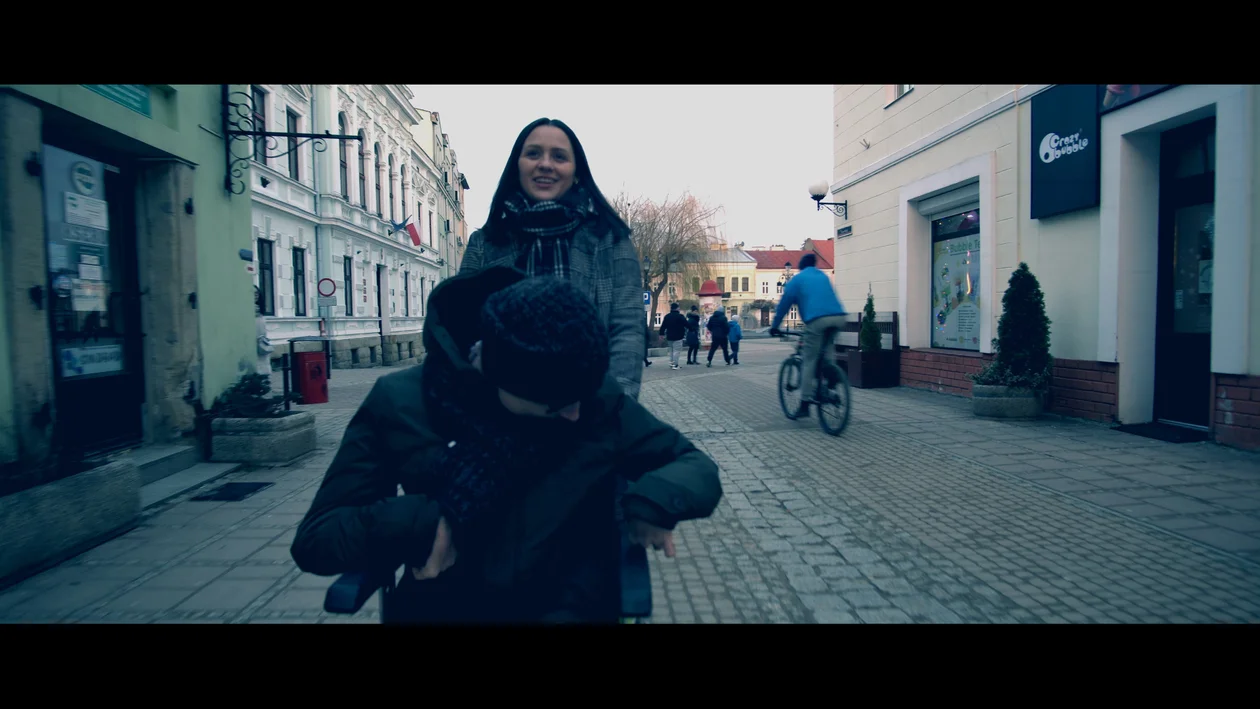 Przejmująca historia niespełnionej miłości na tle ulic Sanoka. Zobacz emocjonalny singiel Michała Matuszewskiego [ZDJĘCIA,WIDEO] - Zdjęcie główne
