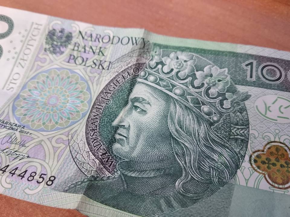 Zmiany w pensjach. Dodatek za wysługę lat nie będzie już częścią wynagrodzenia minimalnego - Zdjęcie główne