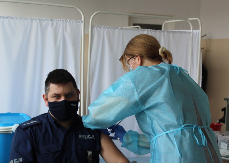 Ruszyły szczepienia służb mundurowych