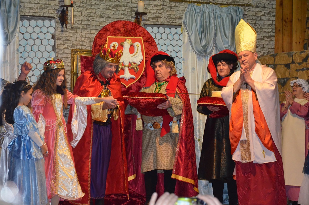 Parafianie z Dlugiego uczcili swoją patronkę, św. Królową Jadwigę FOTO i FILM - Zdjęcie główne