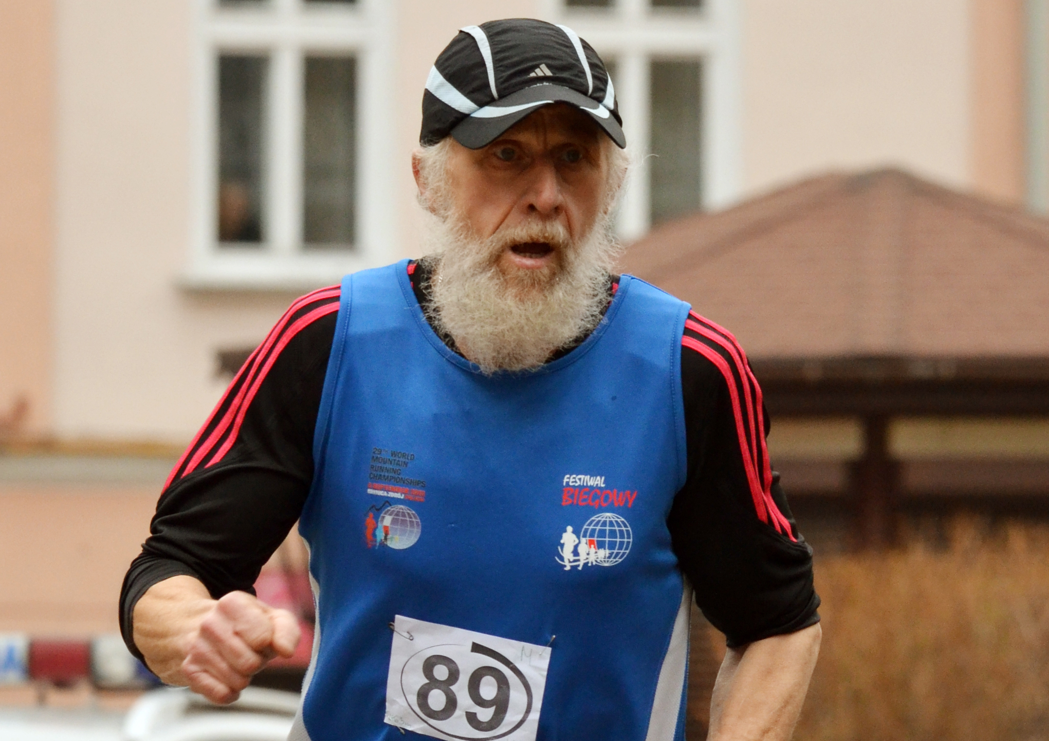 60+, 40- - Zdjęcie główne