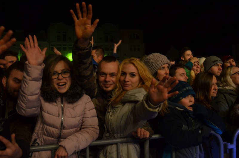 Tak wyglądał SYLWESTER 2019 na Rynku w Sanoku  [ZDJĘCIA + VIDEO] - Zdjęcie główne