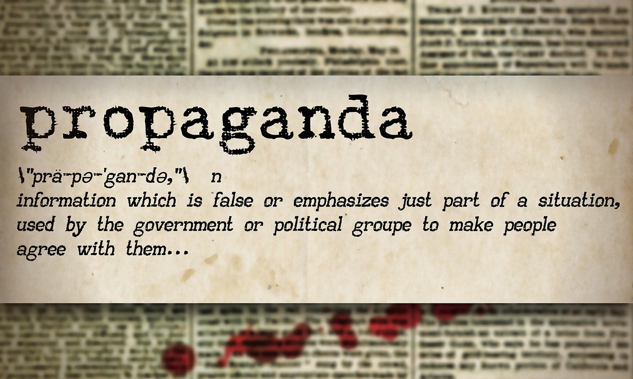 ZDANIE ODRĘBNE: Informacja i propaganda - Zdjęcie główne