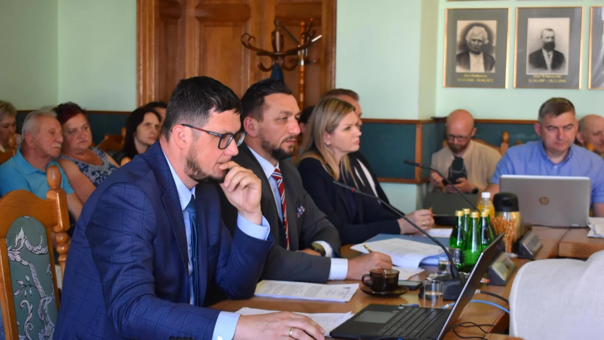 Rada miasta Sanoka uchwaliła budżet na 2025 rok. Po raz pierwszy od ponad roku – jednogłośna decyzja większości radnych - Zdjęcie główne