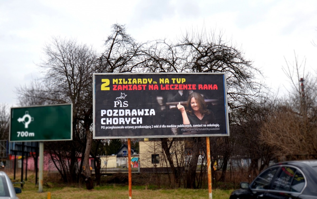 Billboard "z pozdrowieniami od Joanny Lichockiej" pojawił się w Sanoku [FOTO+VIDEO] - Zdjęcie główne