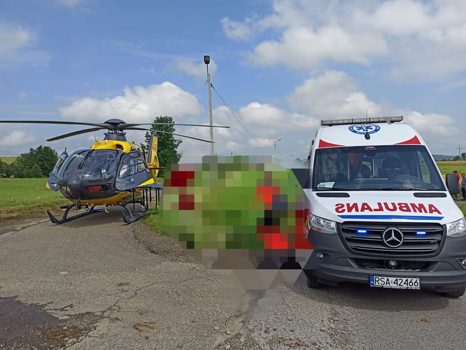 2-letnie dziecko wypadło z okna w Bukowsku [FOTO] - Zdjęcie główne