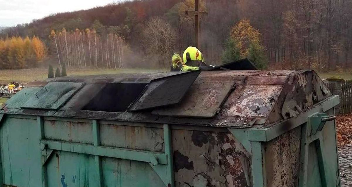 Pożar kontenera na śmieci w Mymoniu [FOTO] - Zdjęcie główne