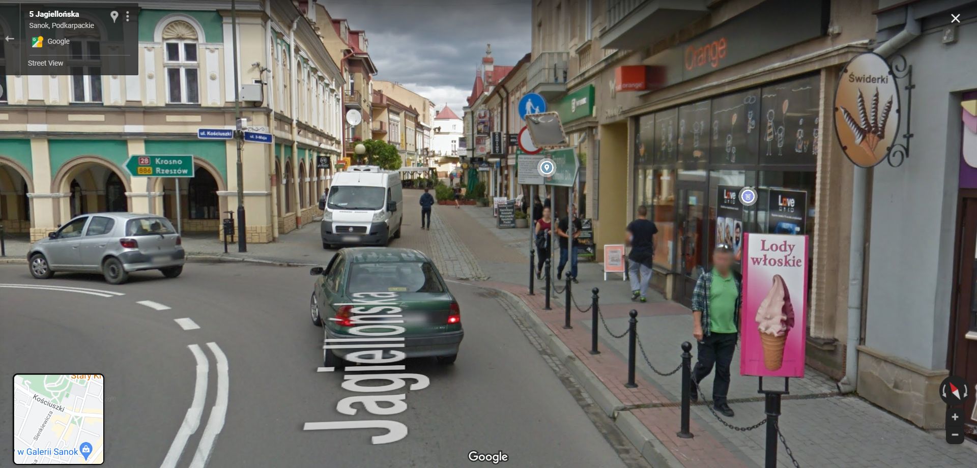 Kamera Google Street View w naszym województwie. Zobacz "przyłapanych" na zdjęciach z Sanoka - Zdjęcie główne