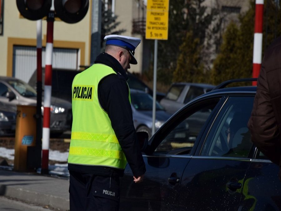 Pijana kobieta wiozła 12-letniego syna! - Zdjęcie główne