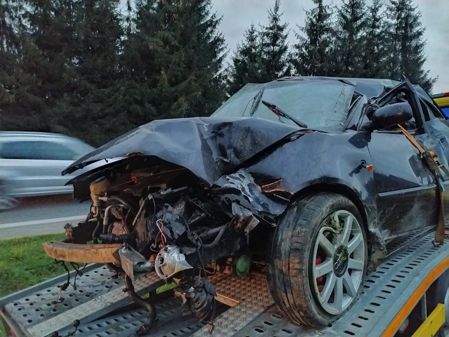 Dachowanie w Humniskach. 19-latek 7 dni cieszył się uprawnieniami [FOTO] - Zdjęcie główne