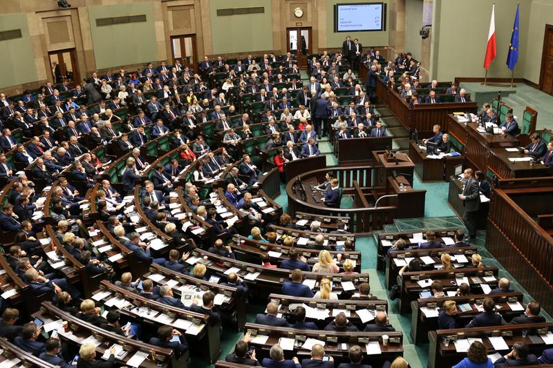 Partia rządząca nie chce pomóc instytucjom które straciły na restrukturyzacji PBS - Zdjęcie główne