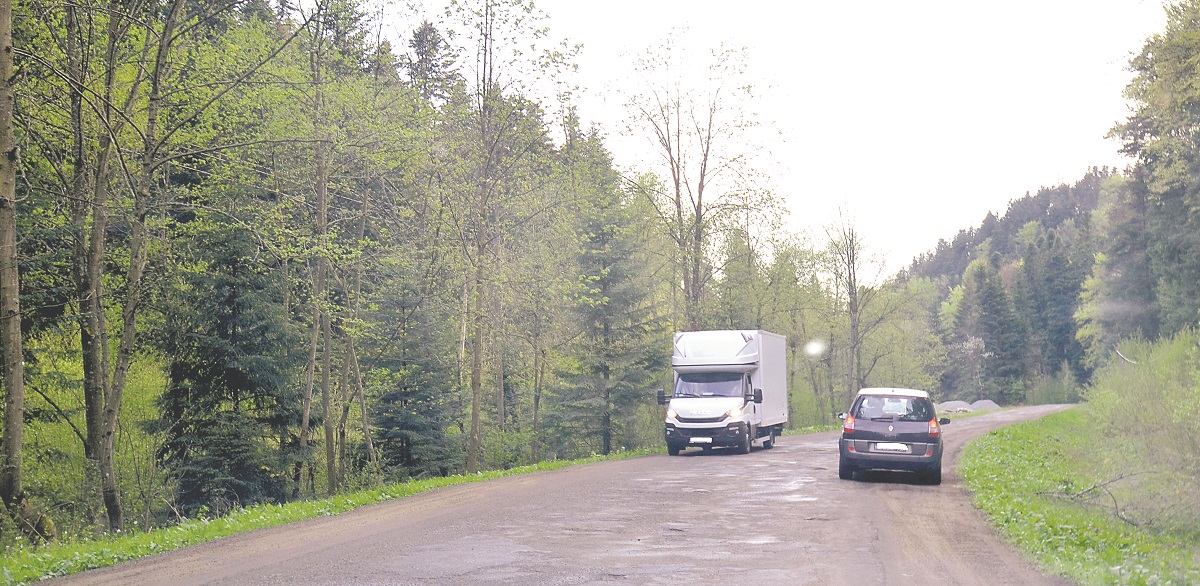 POWIAT SANOCKI/LISZNA: Mieszkańcy Lisznej toczą bój o drogę dojazdową - Zdjęcie główne