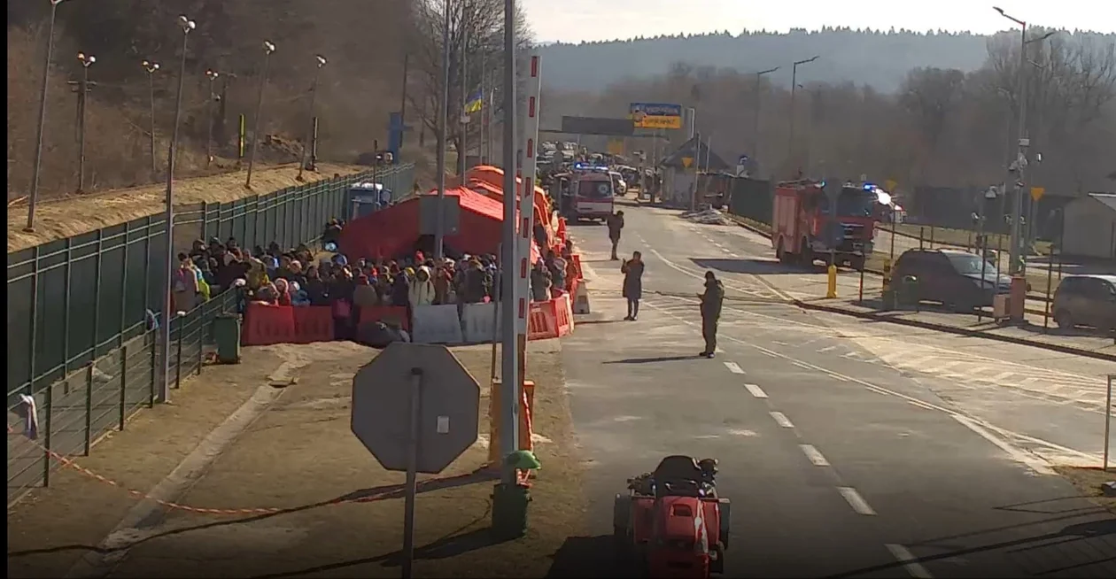 UWAGA! Punkt zbiórki dla uchodźców w Ustrzykach Dolnych pełny! - Zdjęcie główne