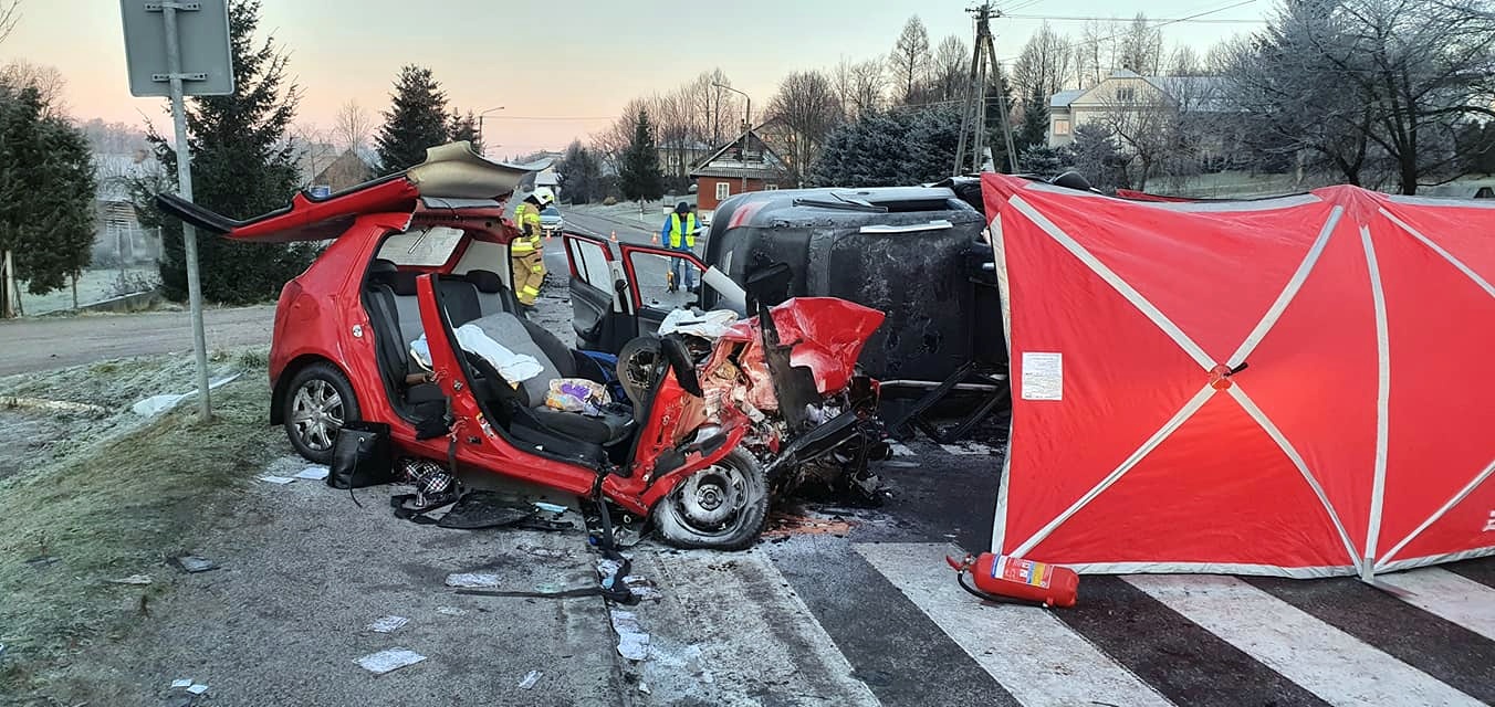 BLIZNE. Tragiczny wypadek. Nie żyją 2 osoby - Zdjęcie główne