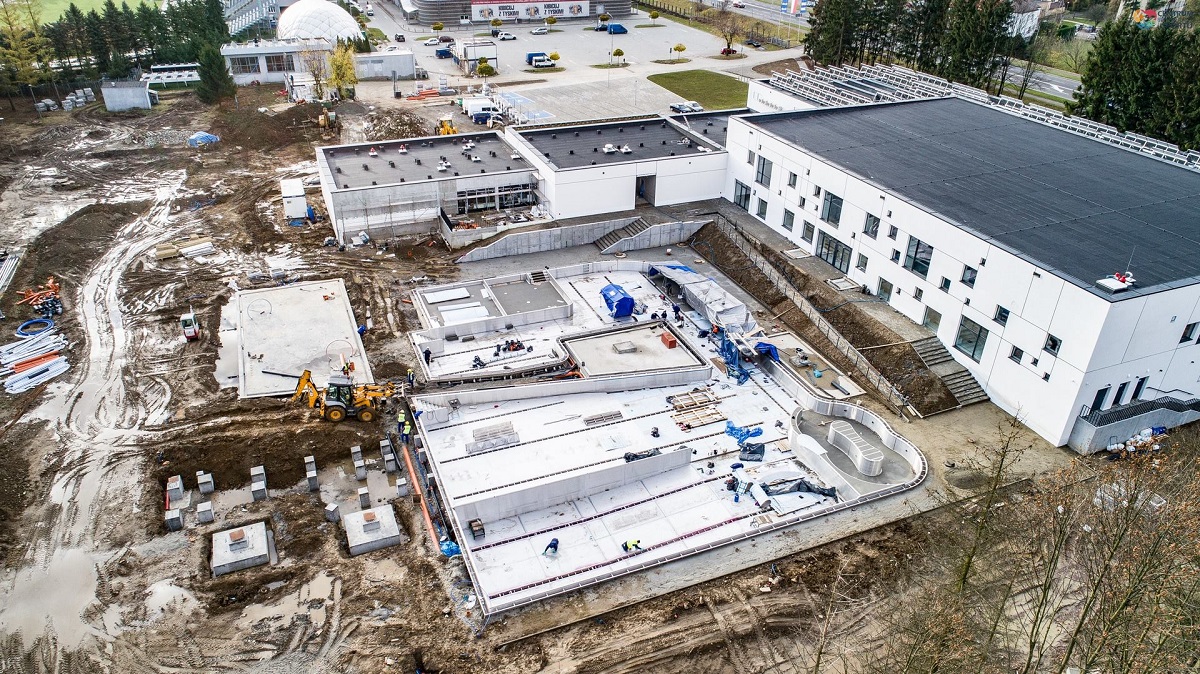 Centrum Rehabilitacji i Sportu w Sanoku z lotu ptaka. Robi wrażenie FOTO - Zdjęcie główne