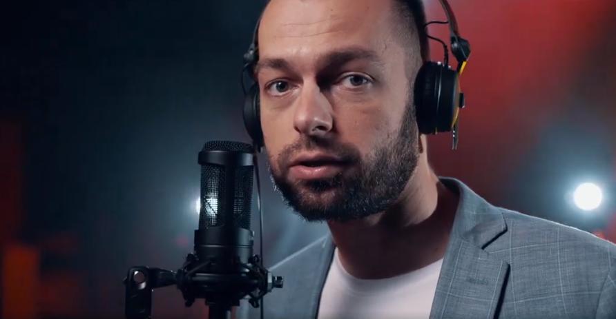 Burmistrz Ustrzyk Dolnych rapuje w hot16challenge2 [VIDEO] - Zdjęcie główne