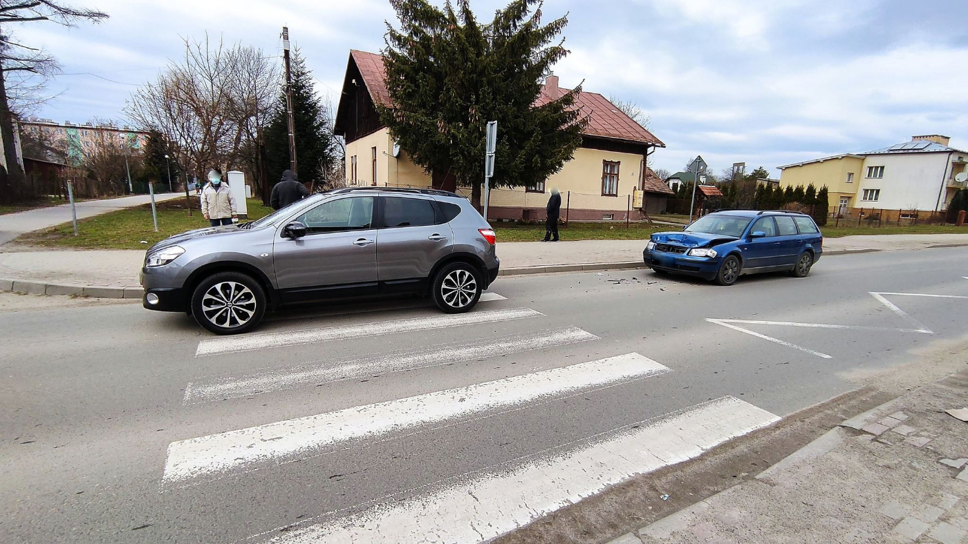 Zderzenie przed przejściem dla pieszych