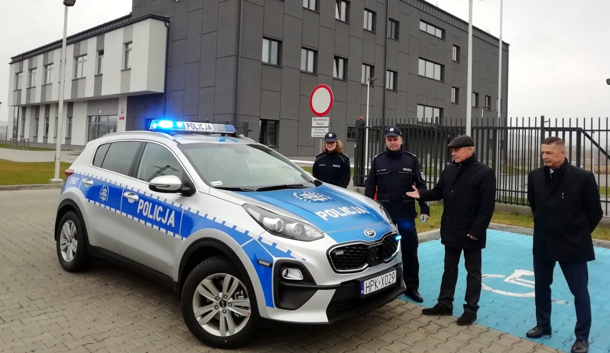 Nowy radiowóz KIA Sportage trafił do leskiej komendy - Zdjęcie główne