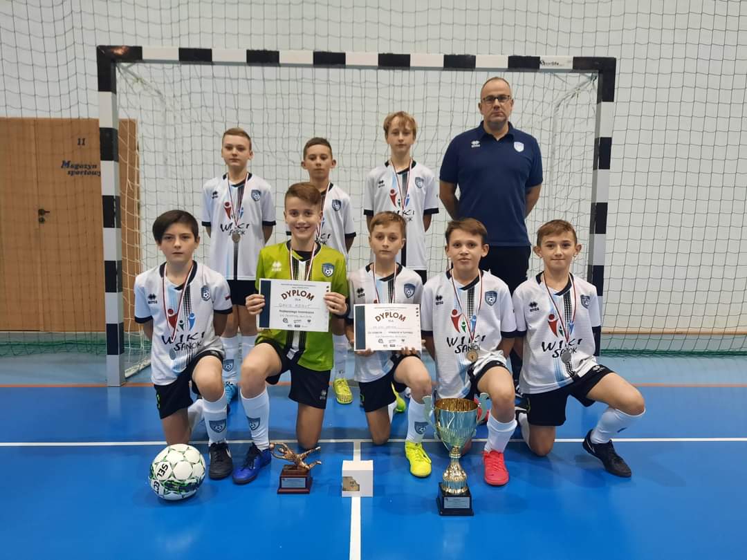 Akademia Piłkarska Wiki wicemistrzem Podkarpacia w futsalu! - Zdjęcie główne