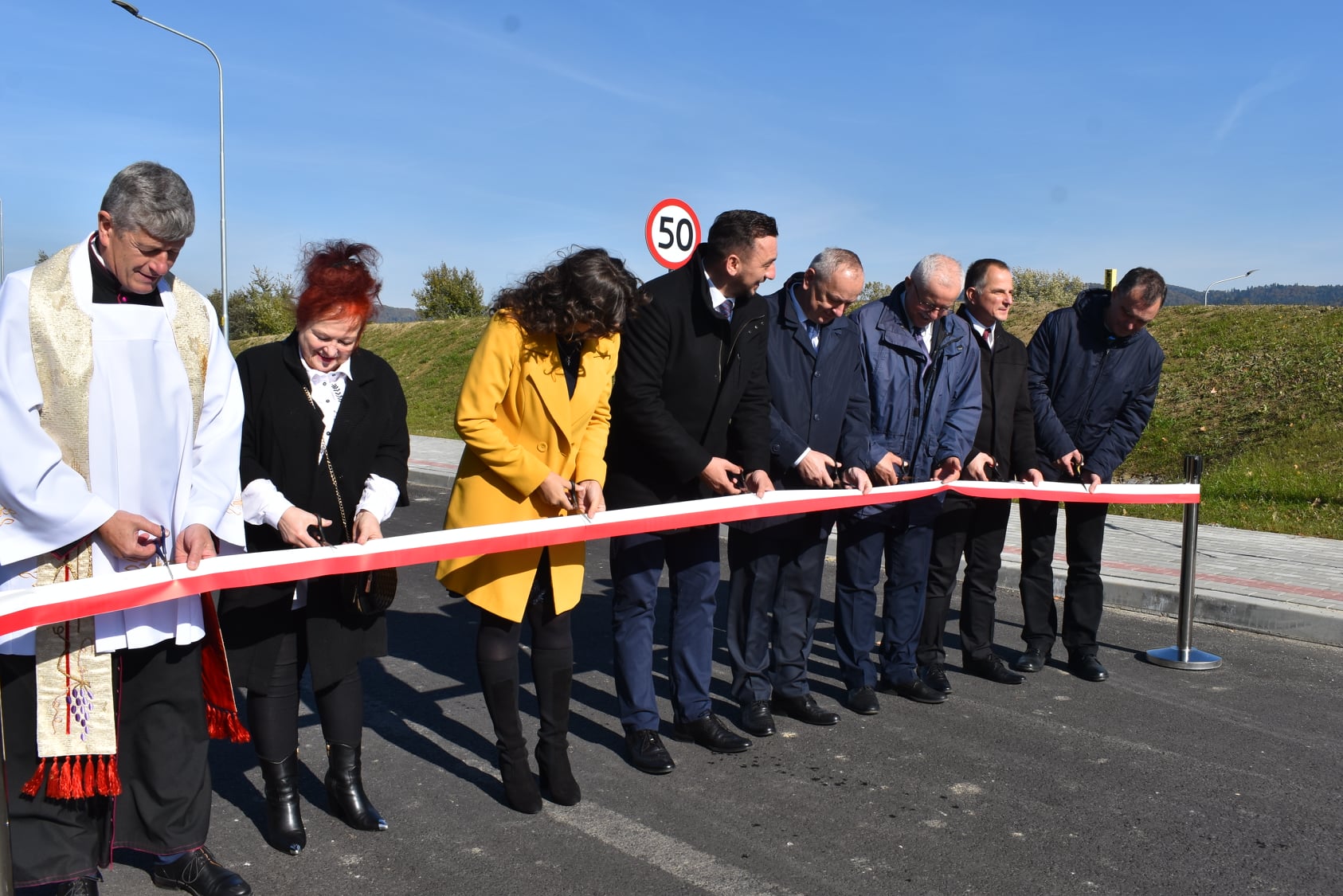 Łącznik drogowy pomiędzy ul. Łany a obwodnicą Sanoka już dostępny dla mieszkańców - Zdjęcie główne