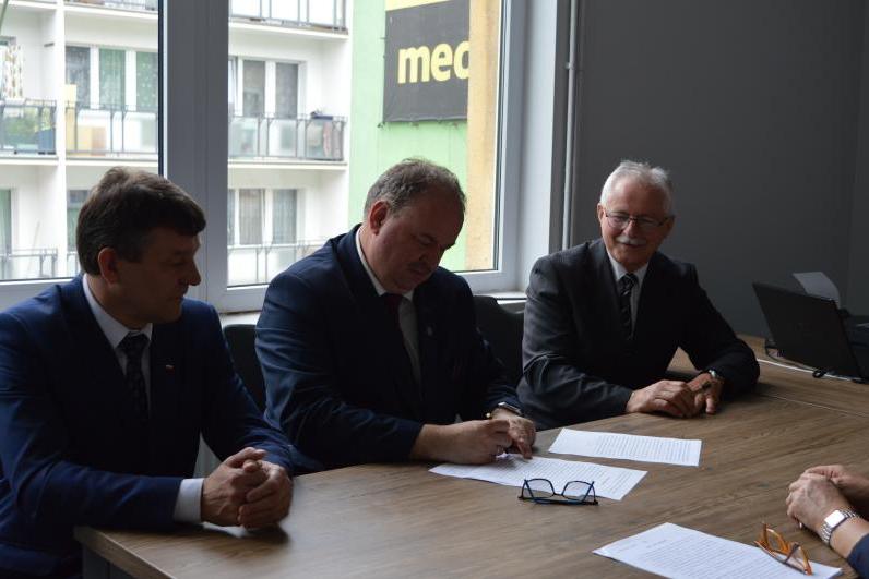 Nowe pomieszczenia dla Powiatu Sanockiego. Miejsce dla podopiecznych SOSW  - Zdjęcie główne